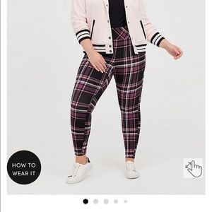 PIXIE PANT - LUXE PONTE BURGUNDY PLAID - Torrid - Size 3. NWOT